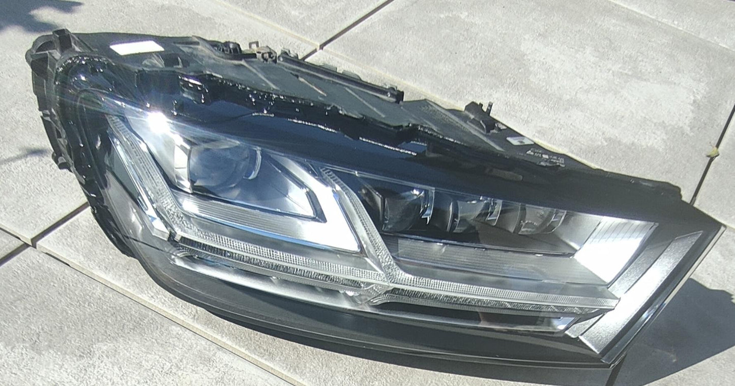 Audi Q7 SQ7 4M Facelift Headlight Lens (LED/LED Matrix, model year 2019 - present)